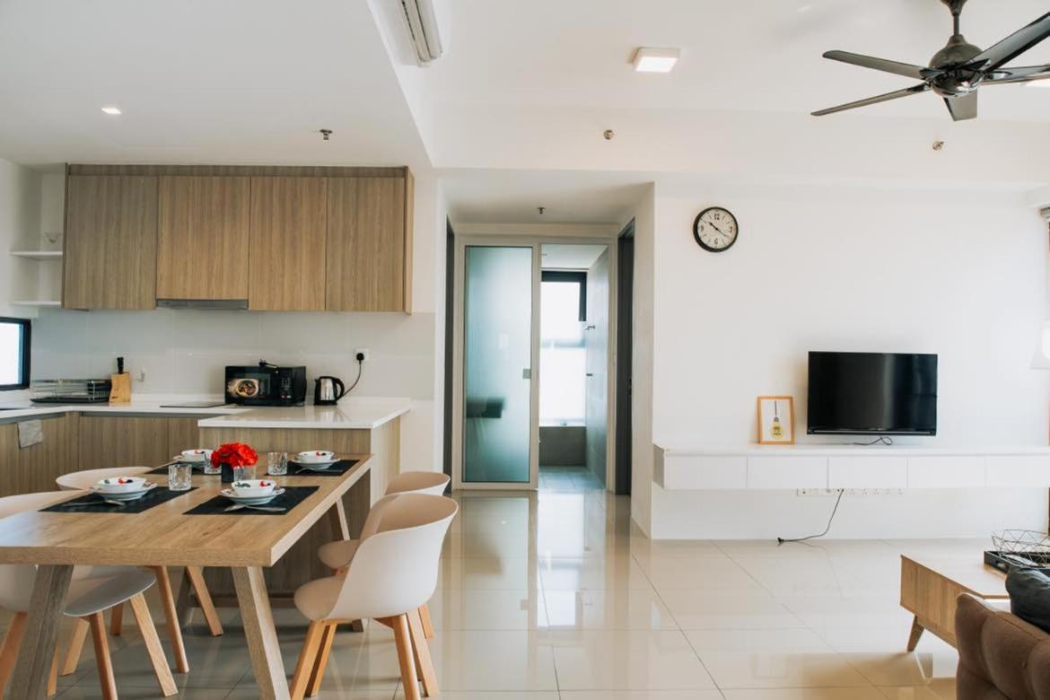 The Pine, 3Br Seaview By Wstay @ Tropicana 218 Macalister George Town Eksteriør bilde